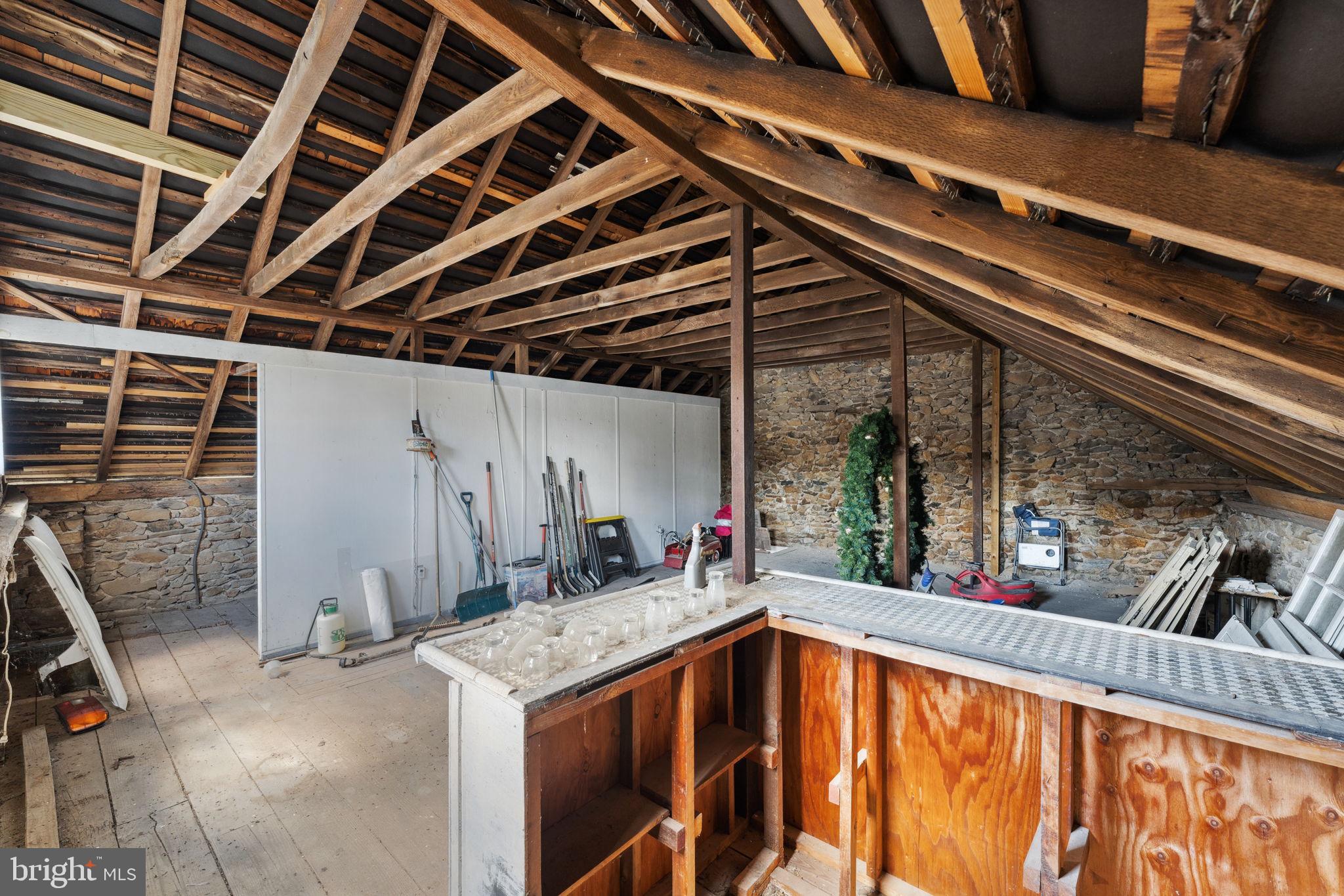 RADNOR HUNT - Residential