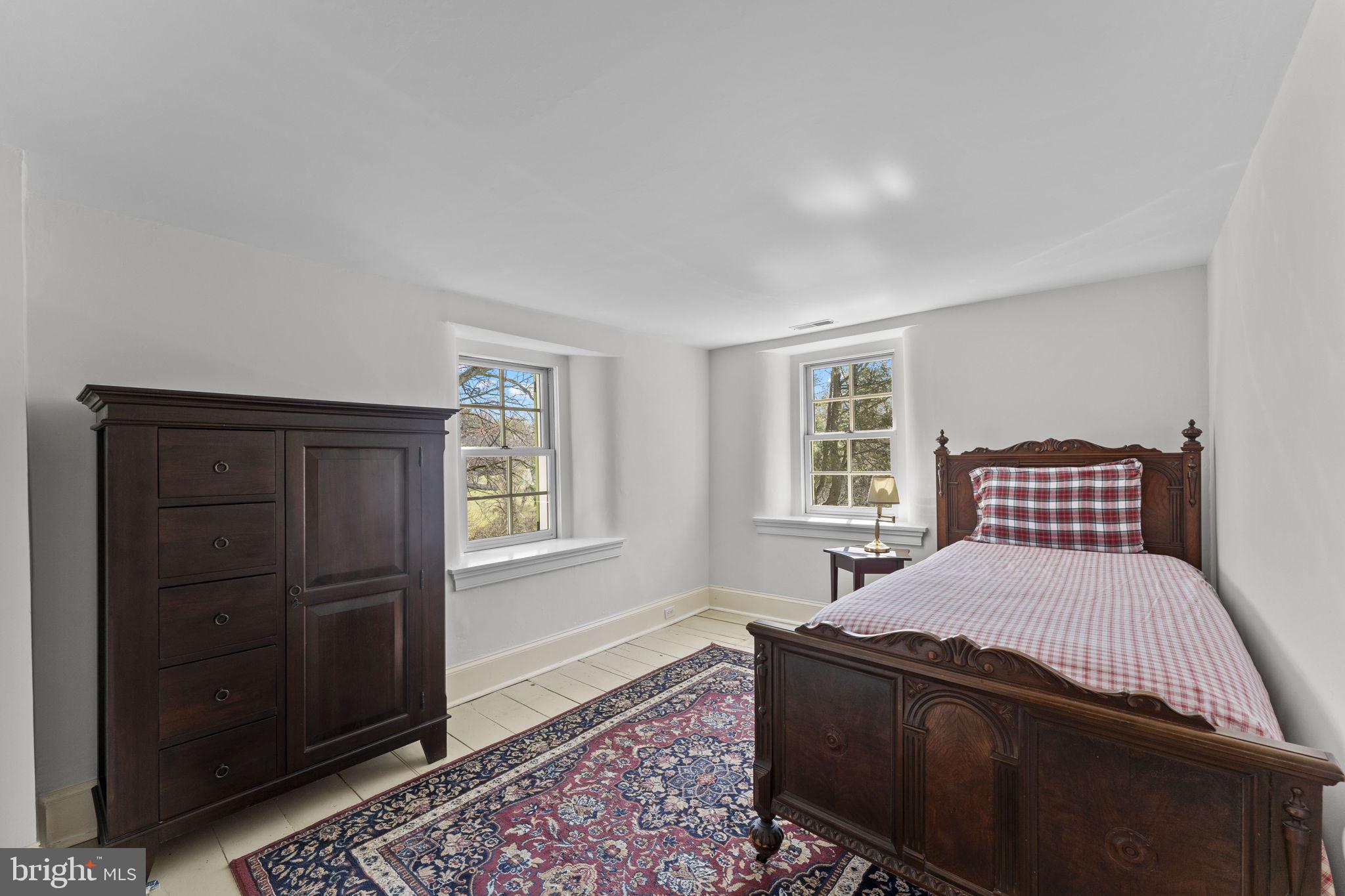 RADNOR HUNT - Residential