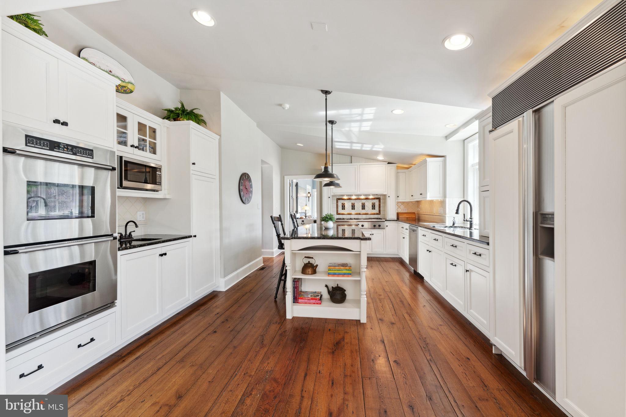 RADNOR HUNT - Residential