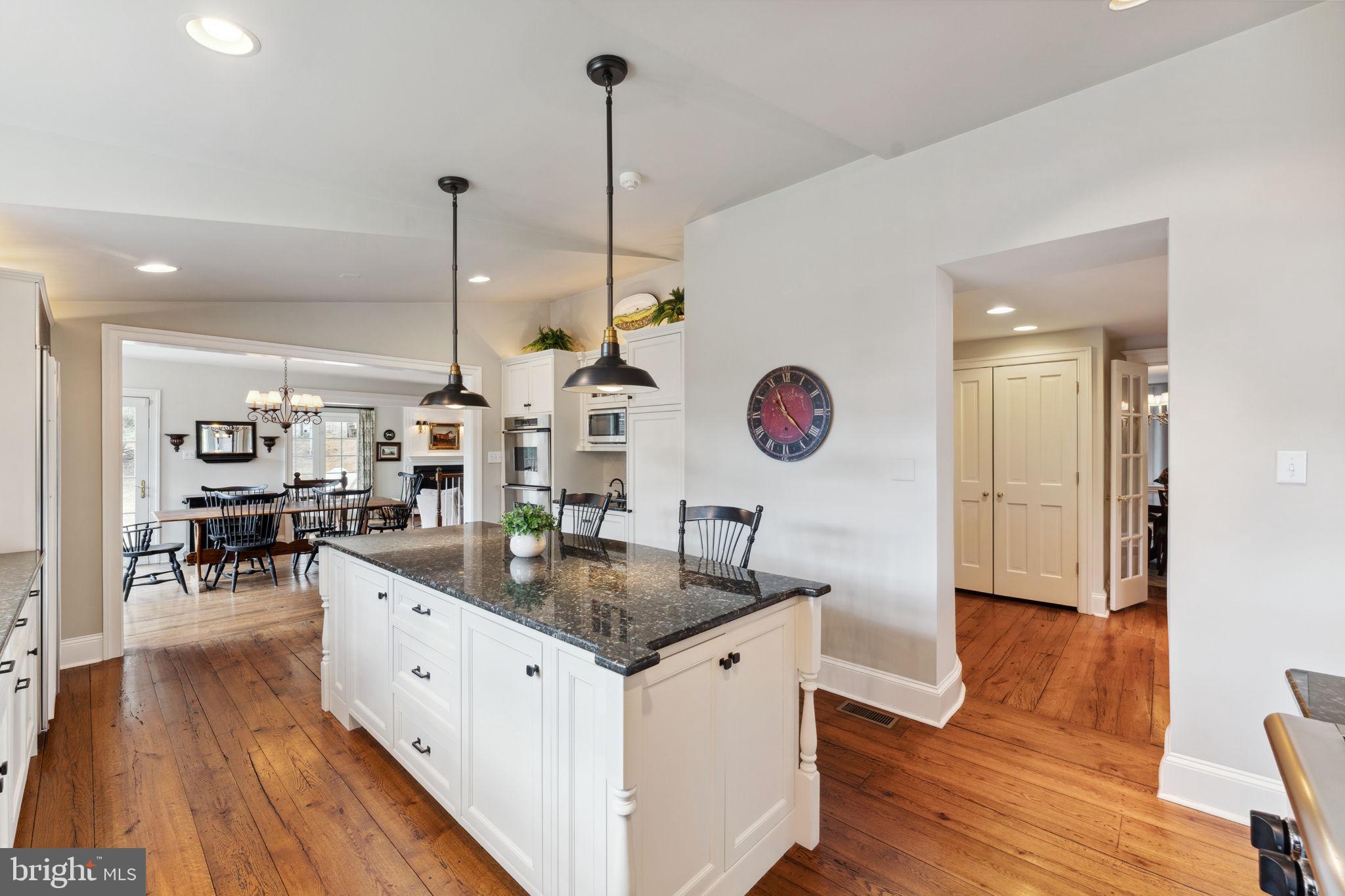 RADNOR HUNT - Residential