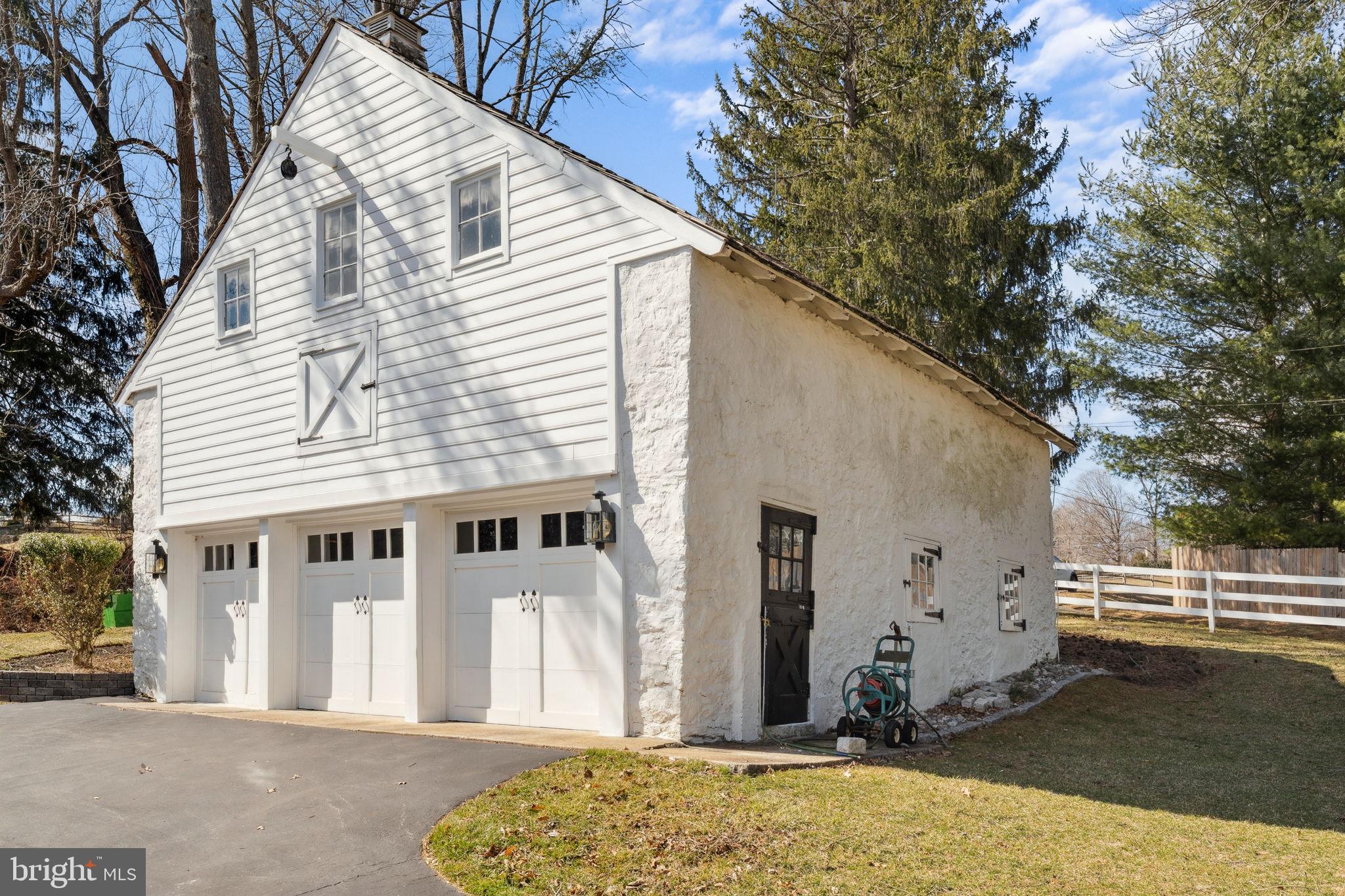 RADNOR HUNT - Residential