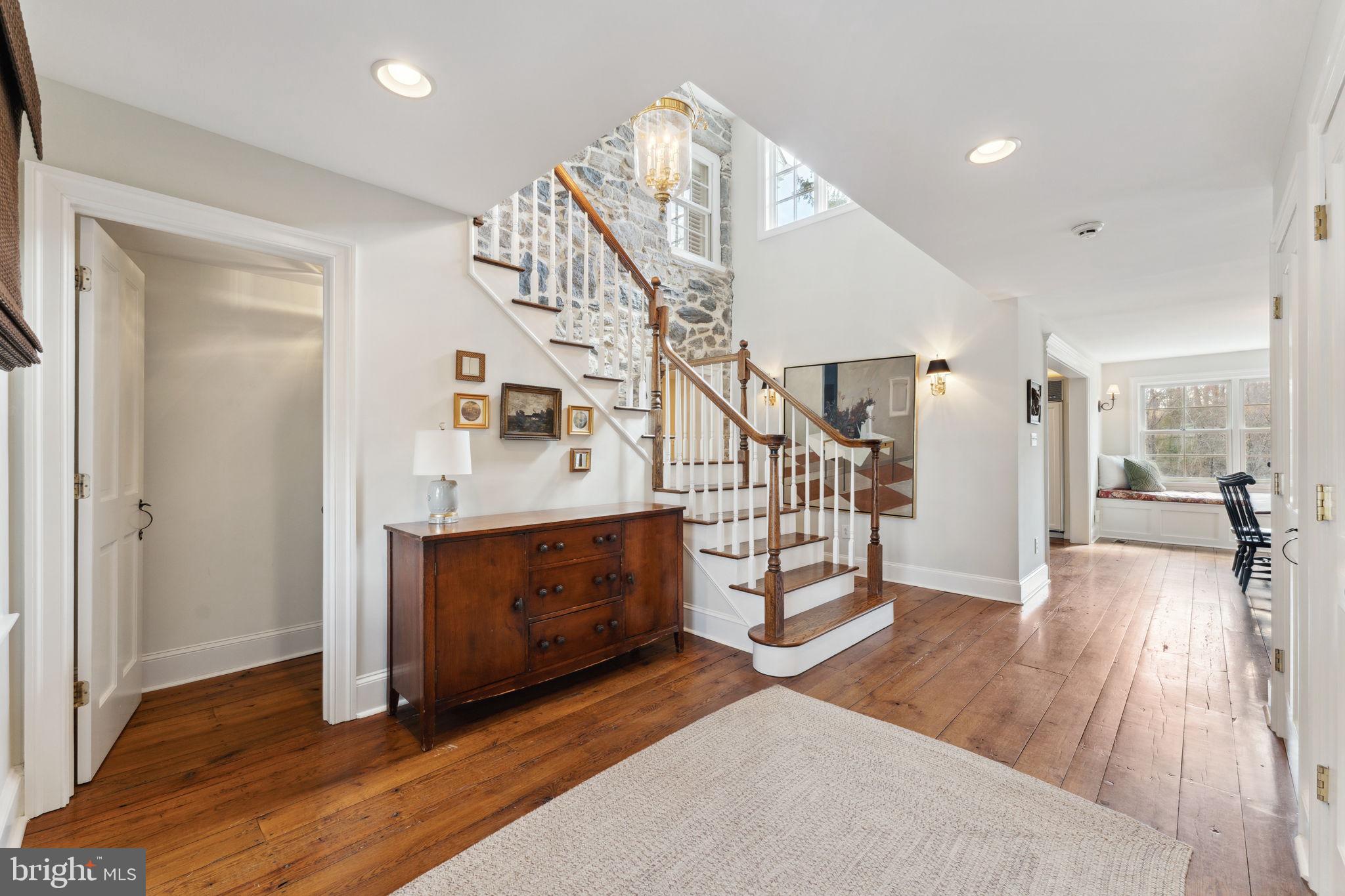 RADNOR HUNT - Residential