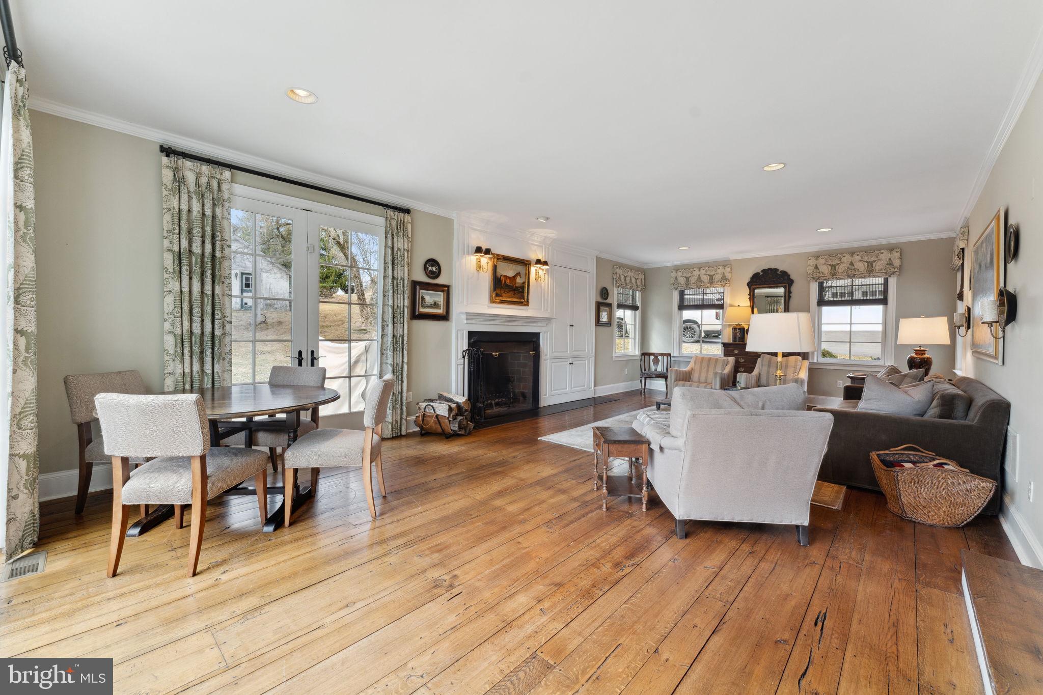 RADNOR HUNT - Residential