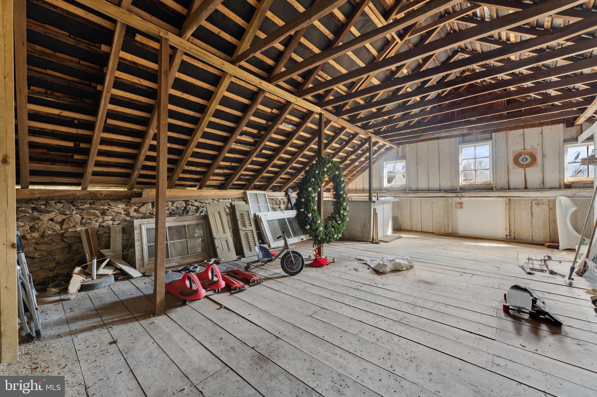 RADNOR HUNT - Residential