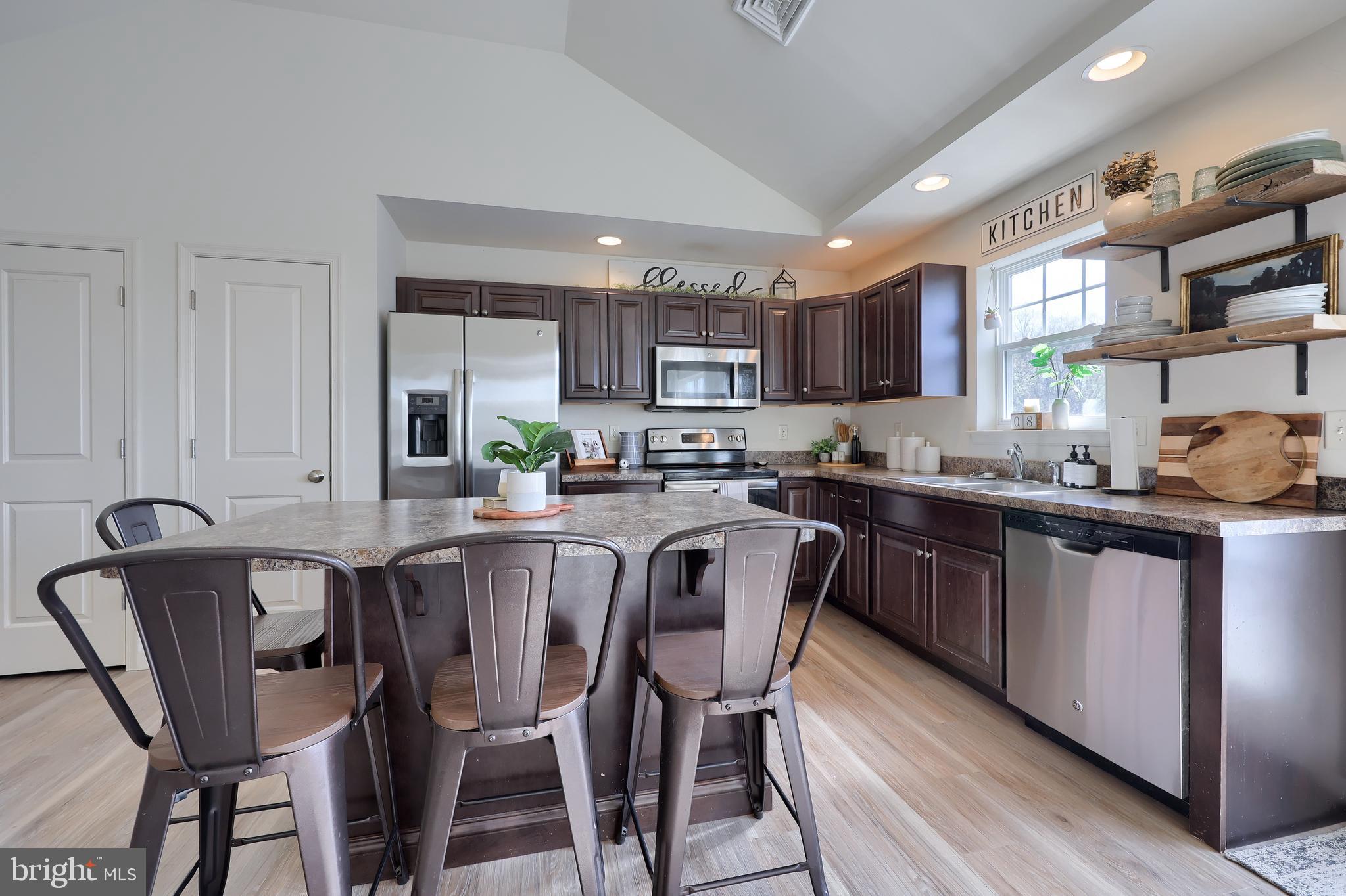 SUMMERFIELD - Residential