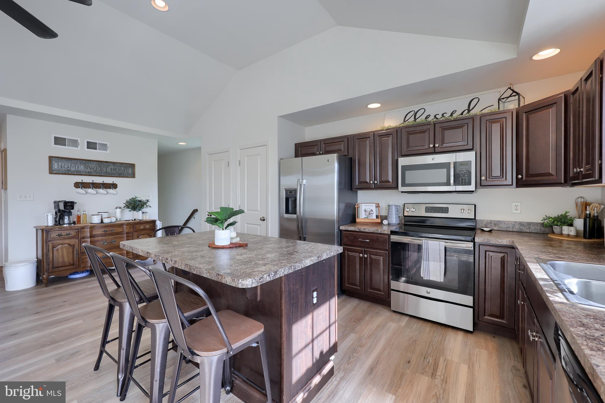 SUMMERFIELD - Residential