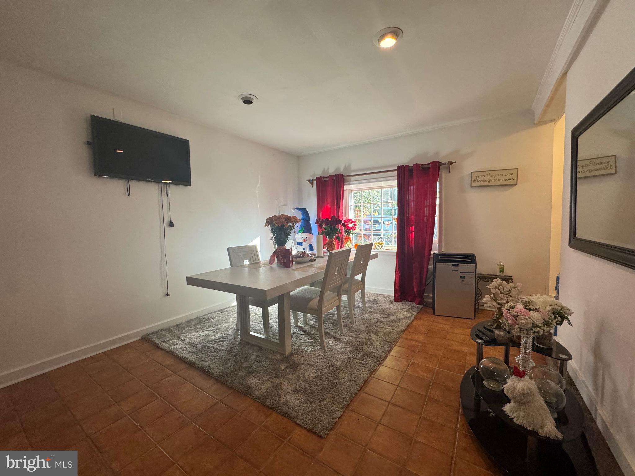 GAITHERSBURG OUTSIDE - Residential