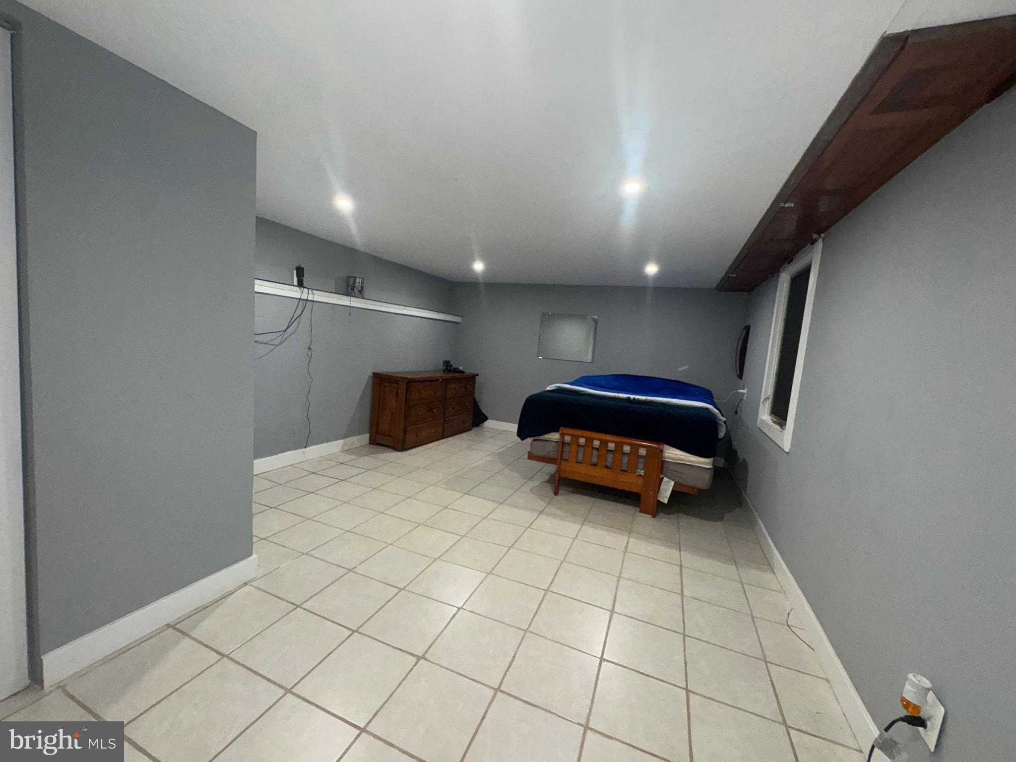 GAITHERSBURG OUTSIDE - Residential