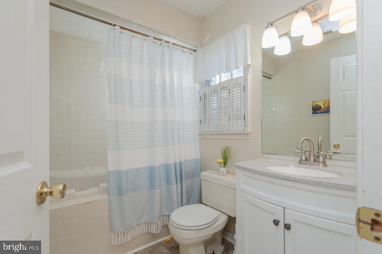 LAKEWOOD - Residential