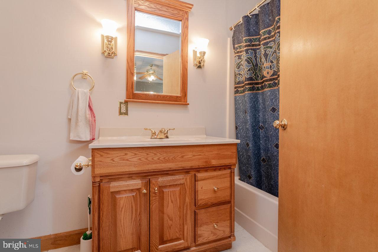 LAKEWOOD - Residential