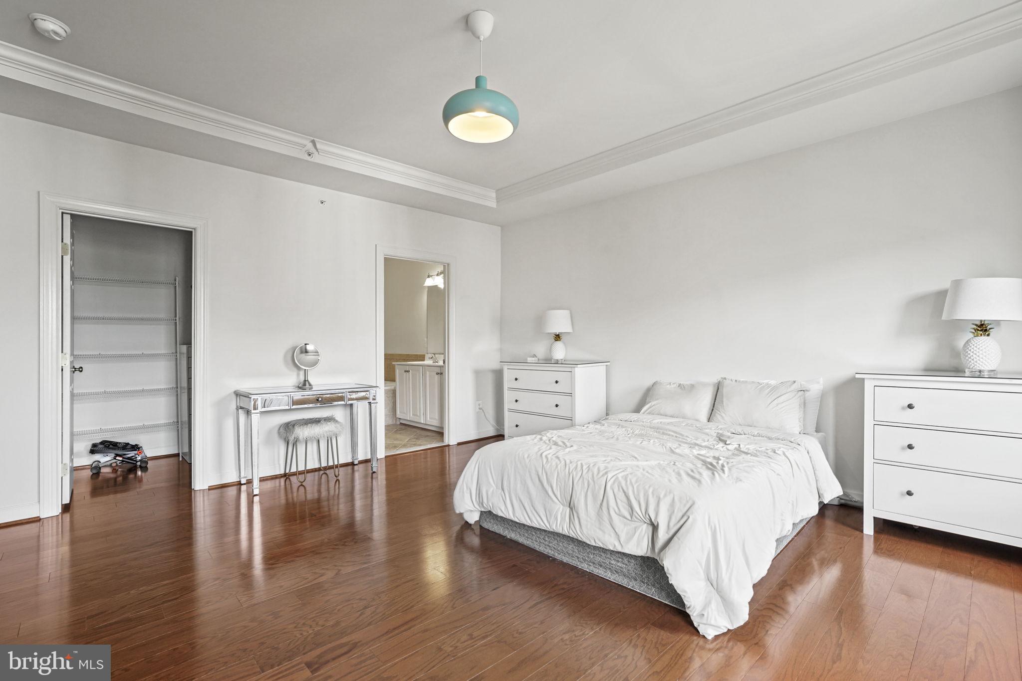 POTOMAC CLUB - Residential