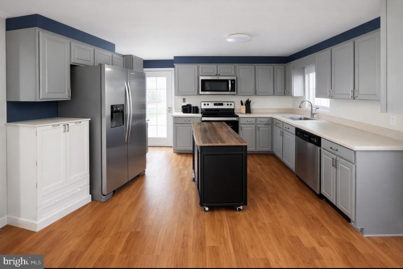 RIDGE POINT ESTATES - Residential