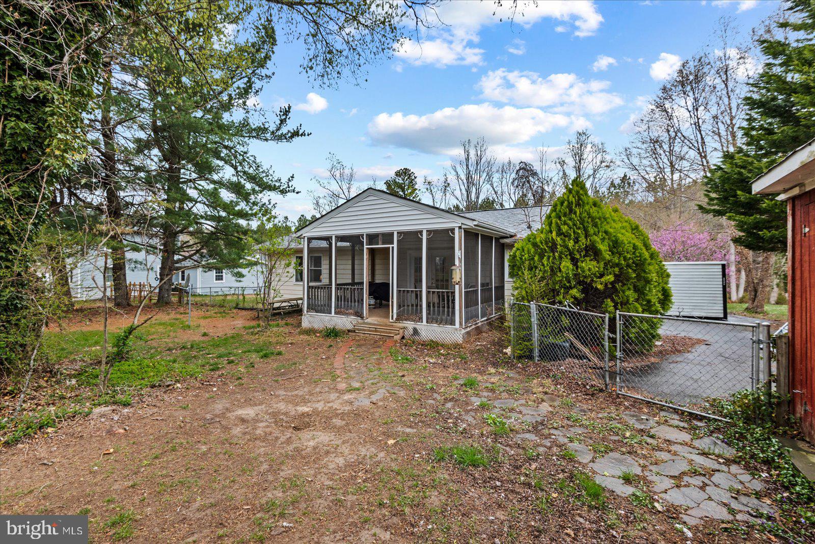 RIDGE POINT ESTATES - Residential