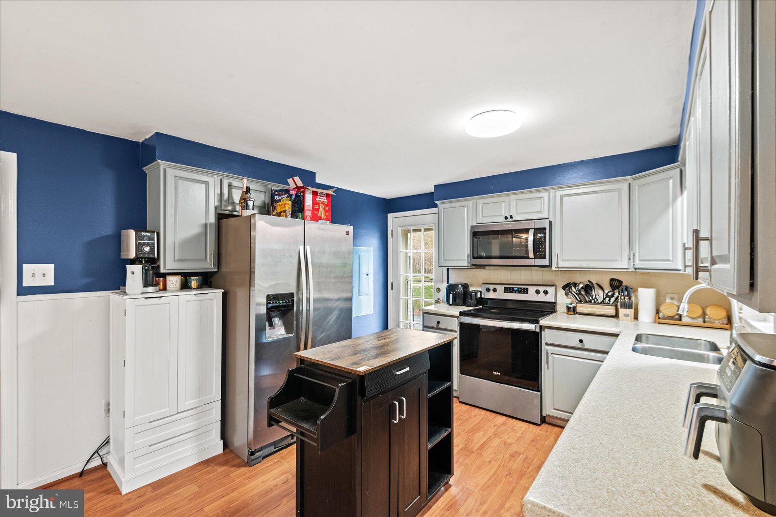 RIDGE POINT ESTATES - Residential