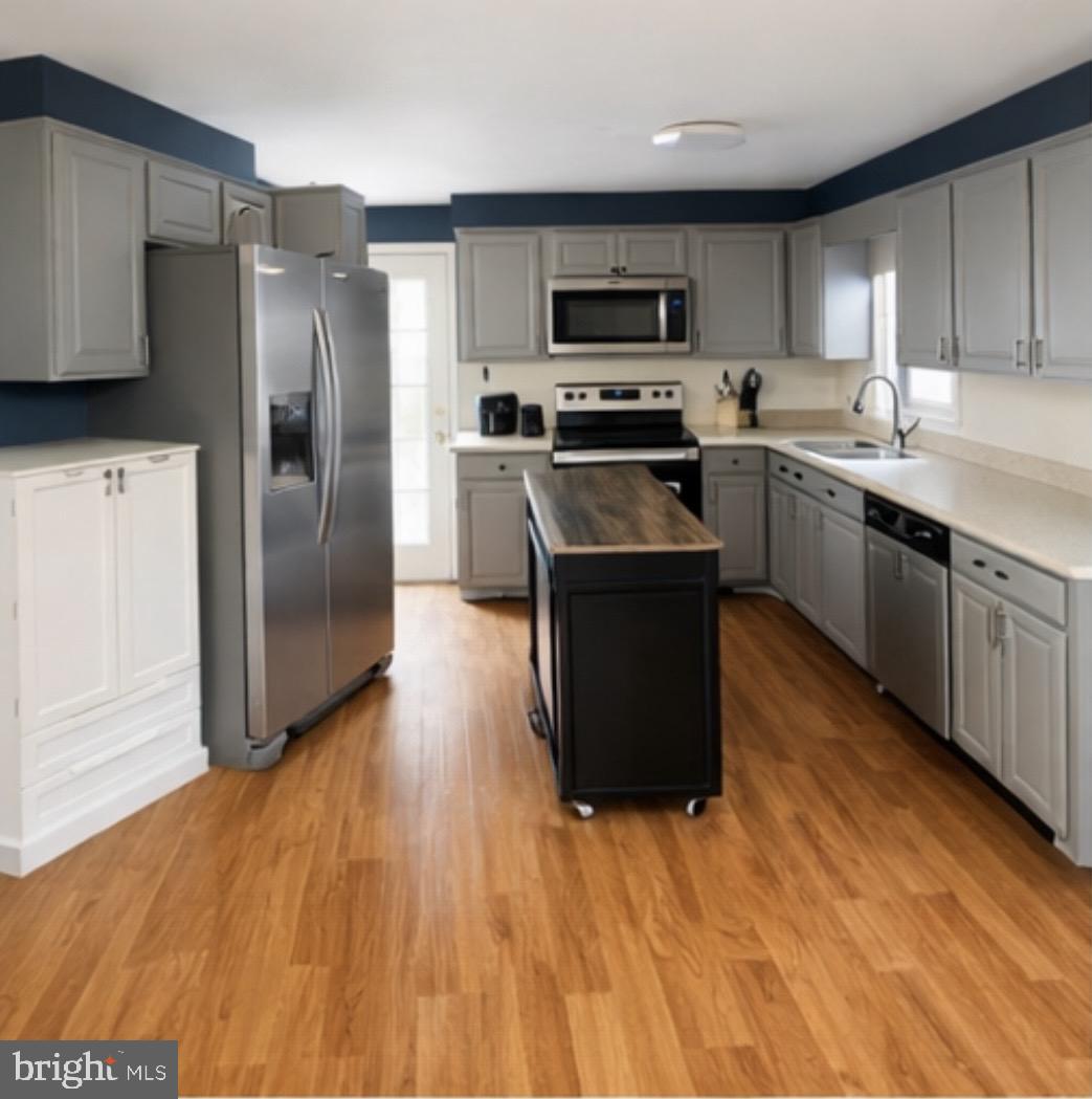 RIDGE POINT ESTATES - Residential