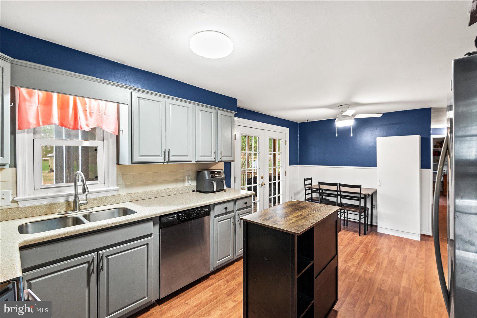 RIDGE POINT ESTATES - Residential