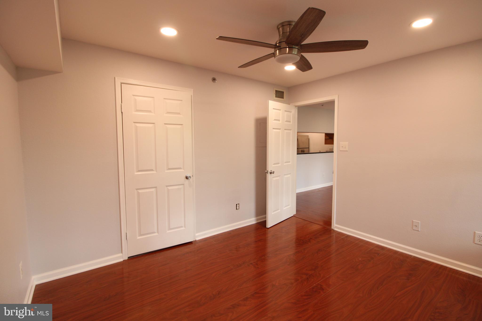 POINTE AT PARK CENTER - Residential Lease