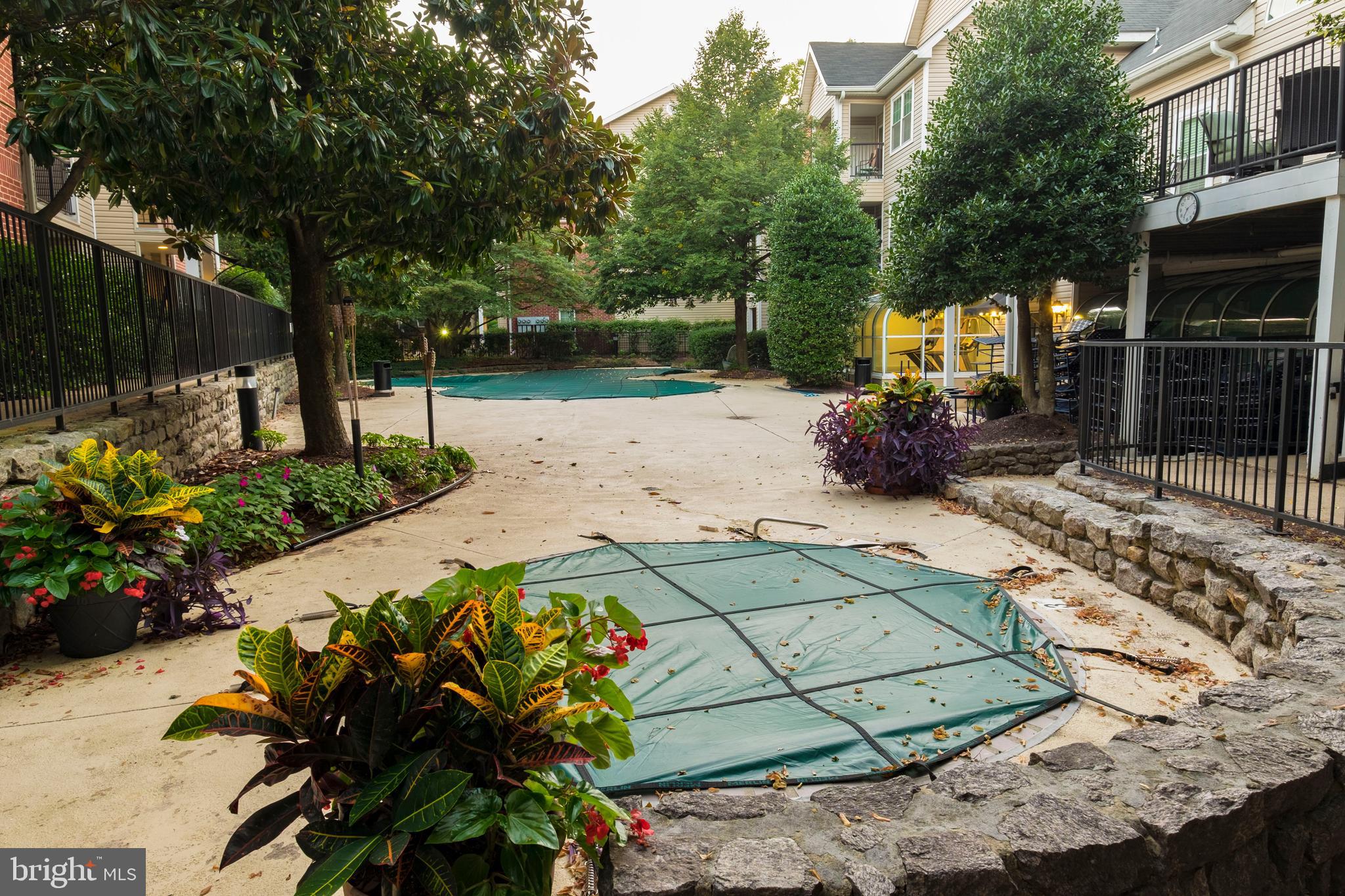 POINTE AT PARK CENTER - Residential Lease