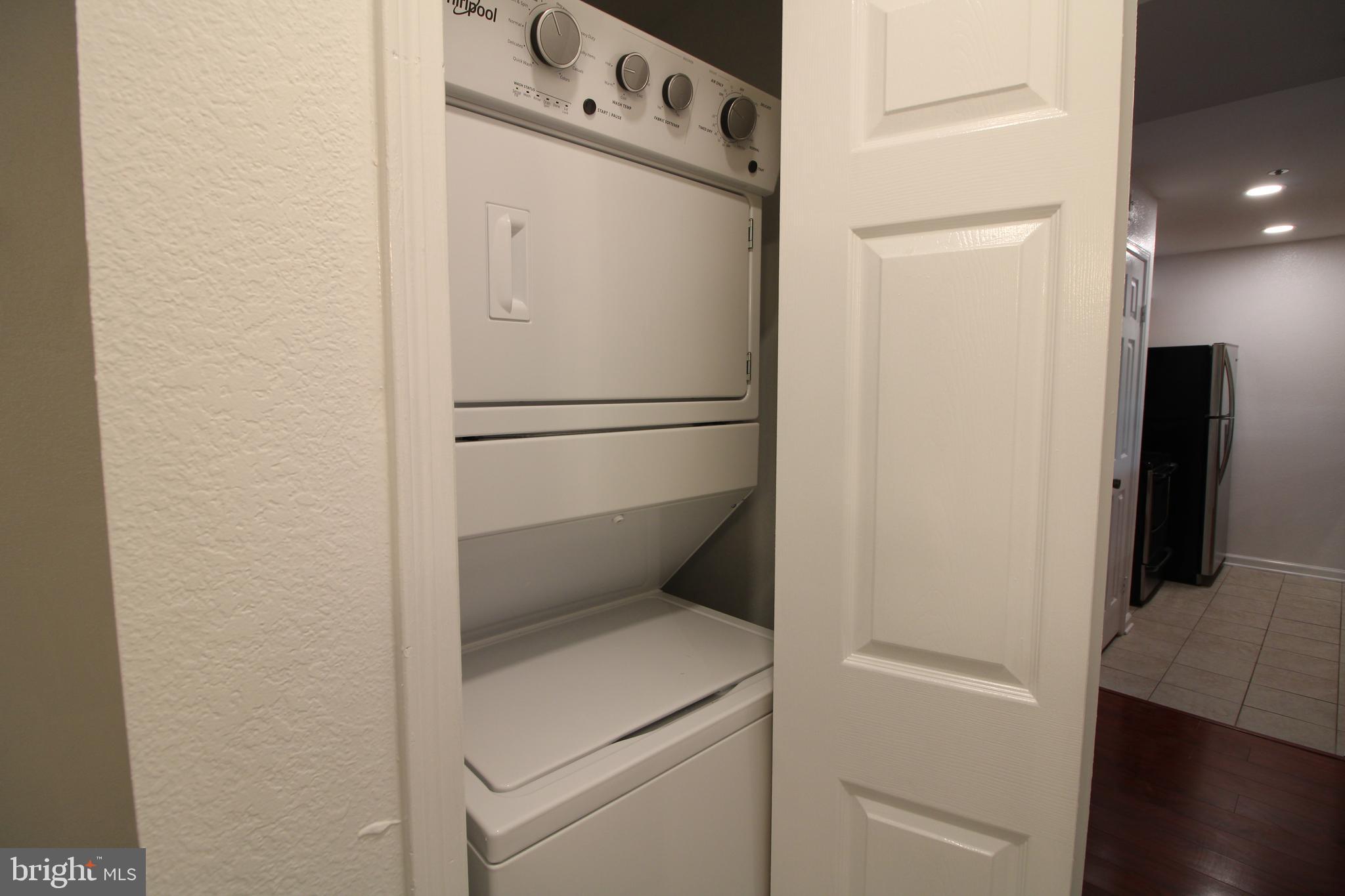 POINTE AT PARK CENTER - Residential Lease