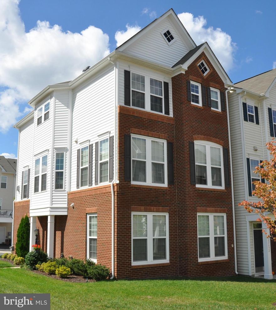 Beautiful home w/Southern exposure provides 3 walls full of light. Eat-in Kitchen w/SS Appl & Granite that opens to balcony which overlooks the blue ridge mountains. This 4 BDR, 3.5 Bath w/duel master suites allows for multi-gen. living w/privacy. Hardwood Flrs on Main Lvl, Gas Fireplace in Family Rm! Upper Lvl MBR has 2 walk in closets w/ closets organizers.