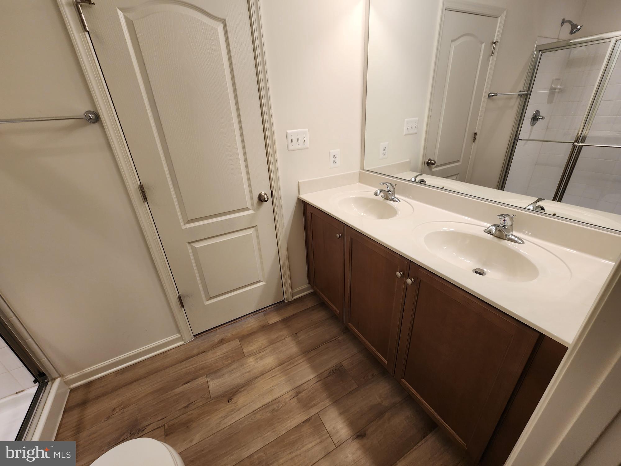 OVERLOOK AT RIVERSIDE - Residential Lease