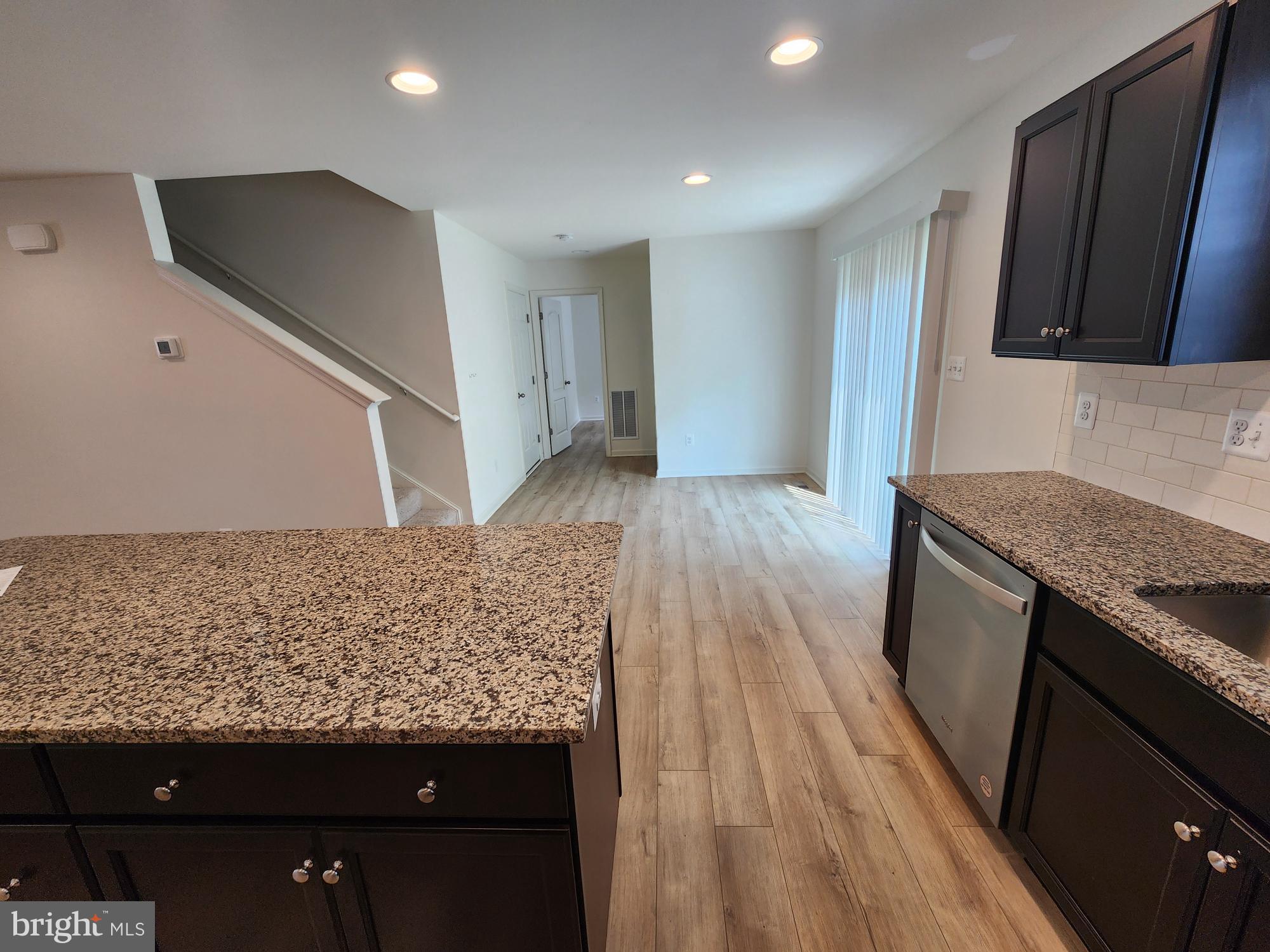 OVERLOOK AT RIVERSIDE - Residential Lease