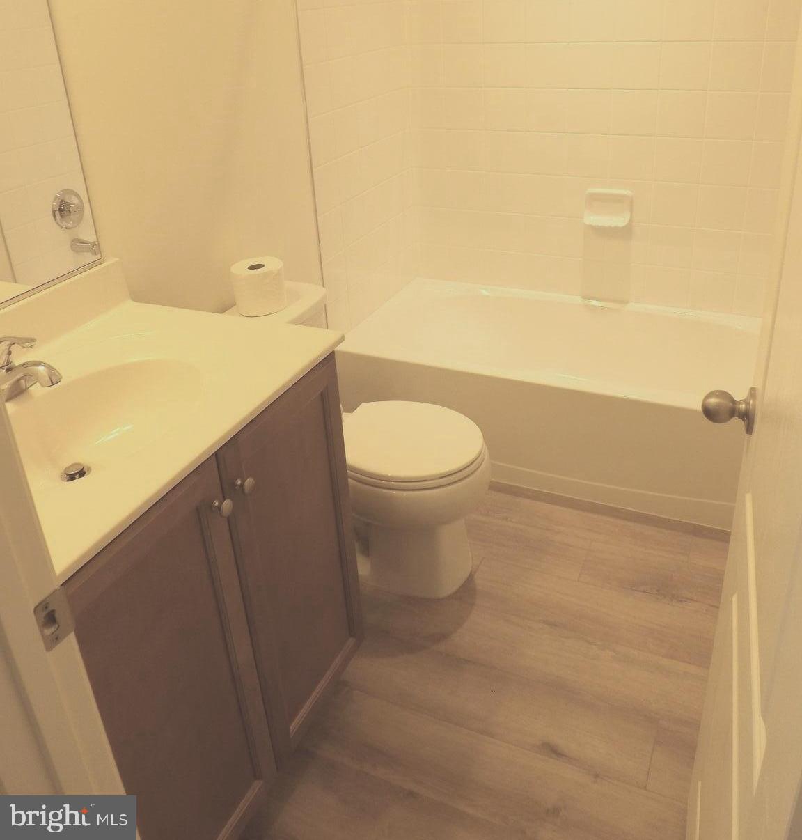 OVERLOOK AT RIVERSIDE - Residential Lease