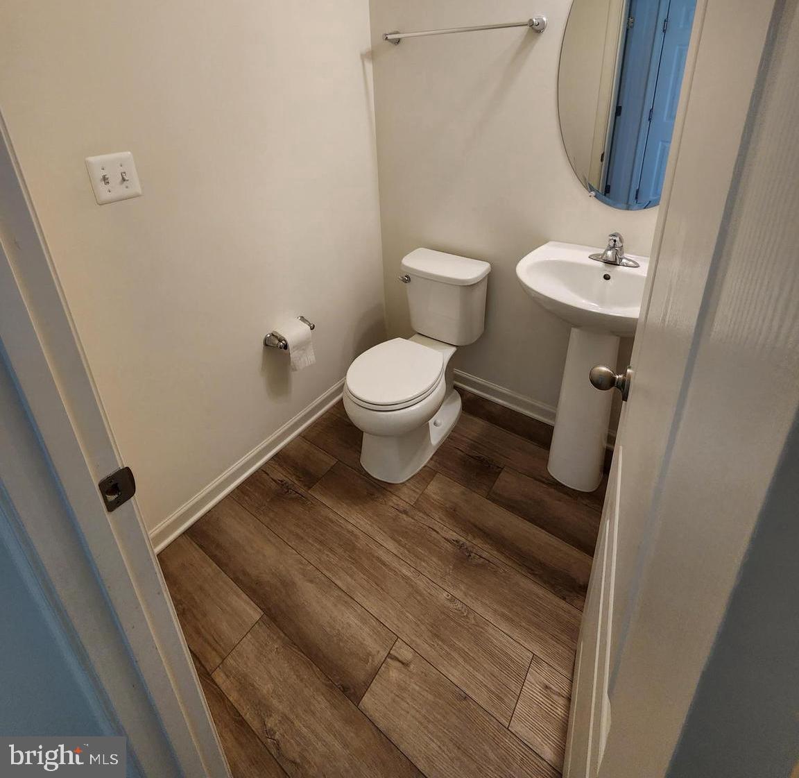 OVERLOOK AT RIVERSIDE - Residential Lease