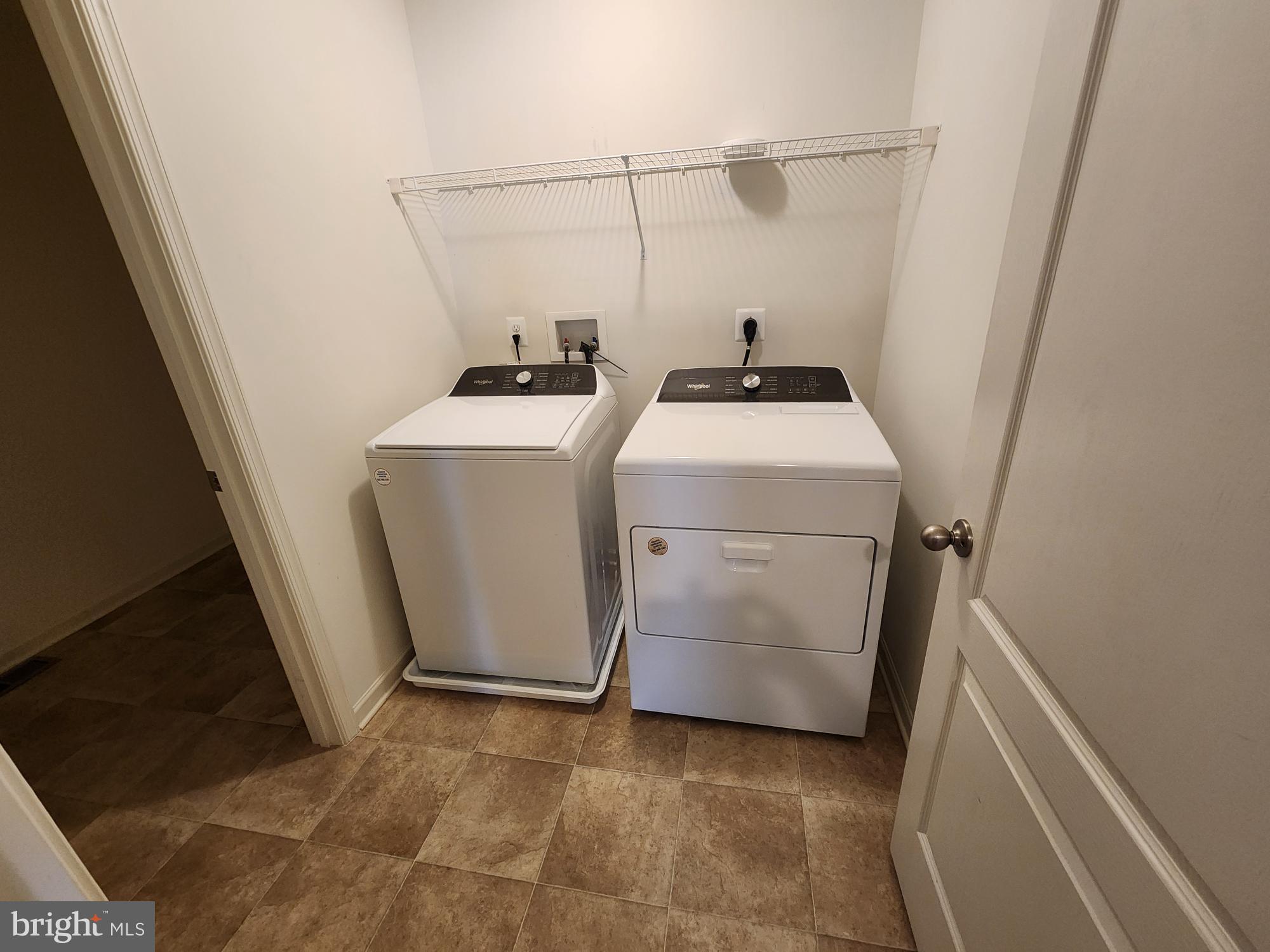 OVERLOOK AT RIVERSIDE - Residential Lease