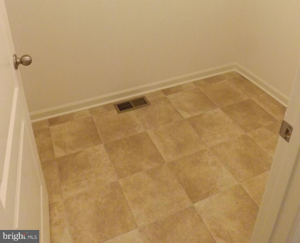 OVERLOOK AT RIVERSIDE - Residential Lease