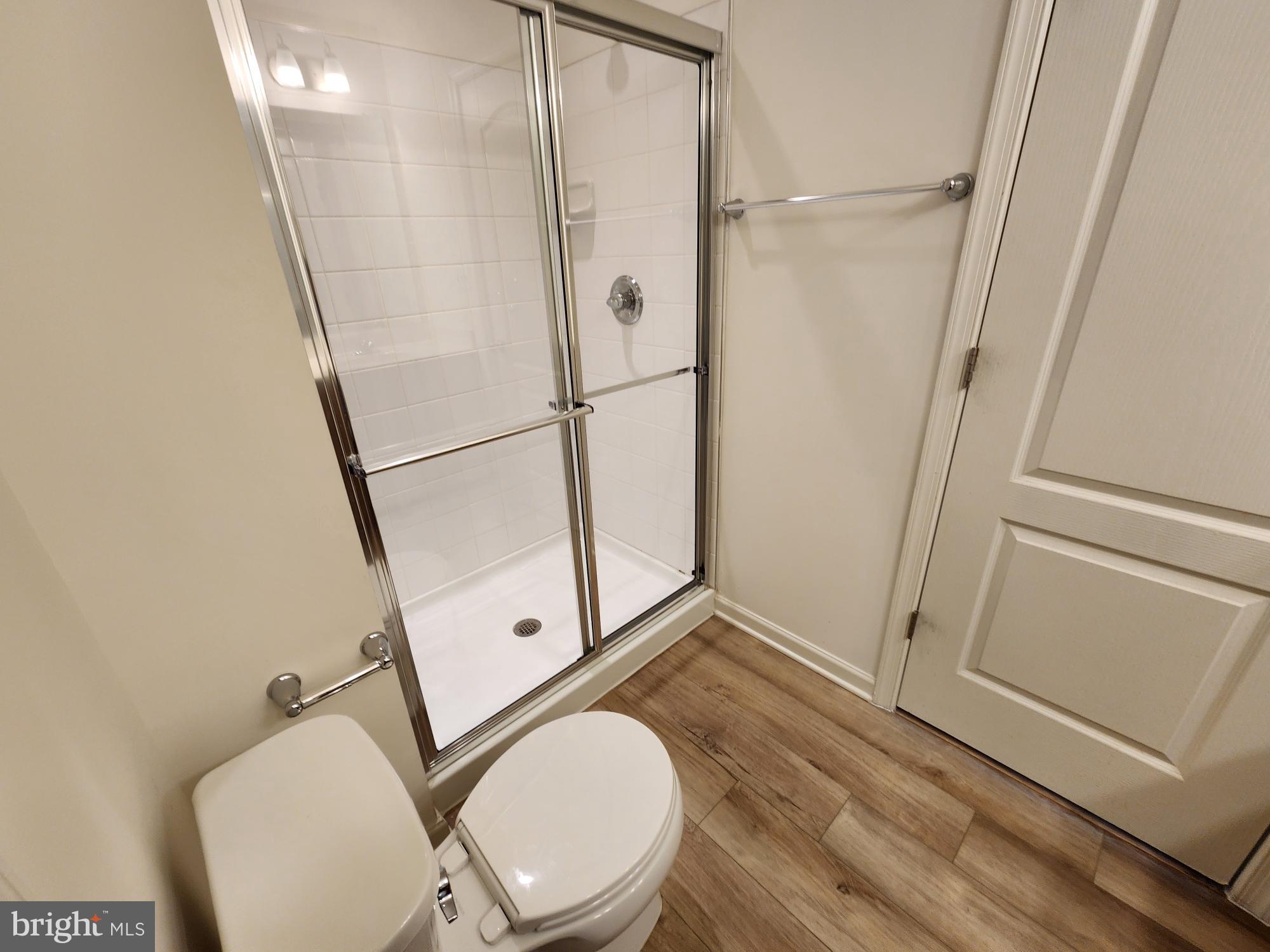 OVERLOOK AT RIVERSIDE - Residential Lease