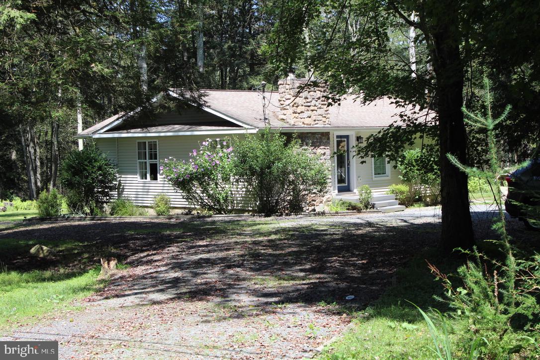 226 GEORGE DRIVE