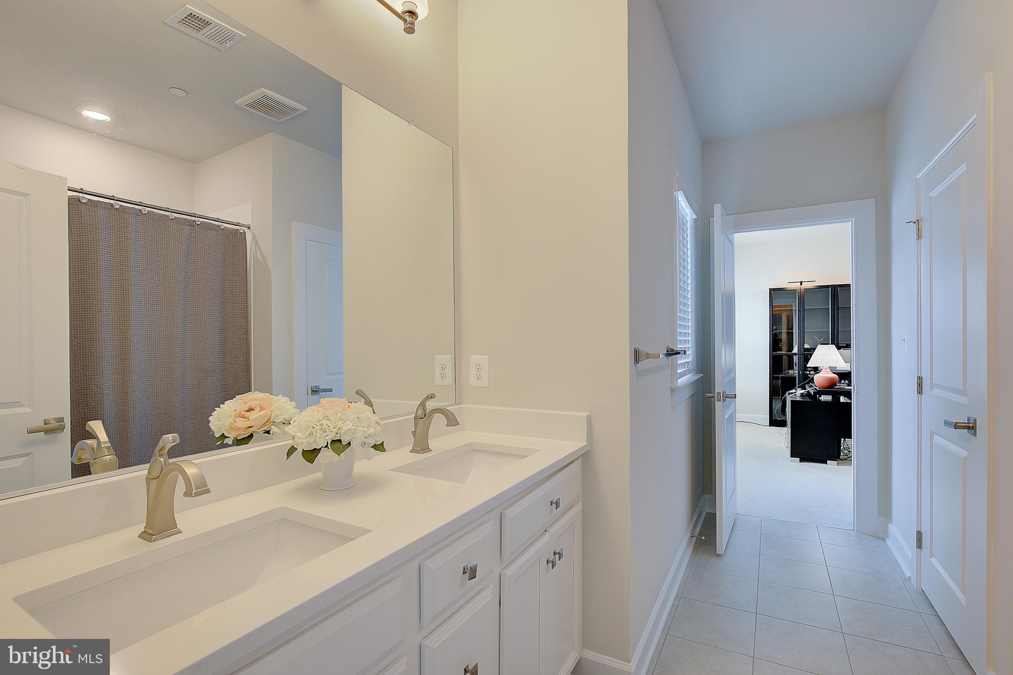 TWO RIVERS - Residential