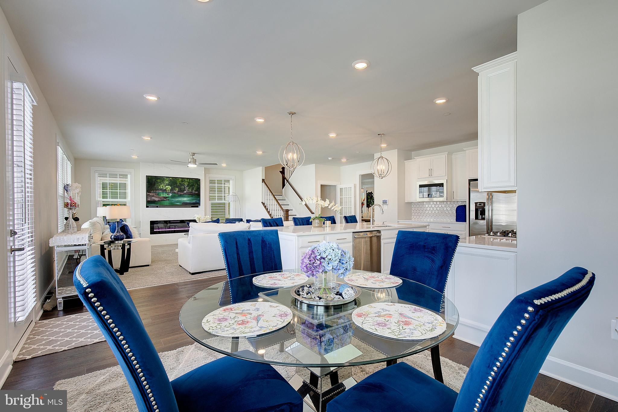 TWO RIVERS - Residential