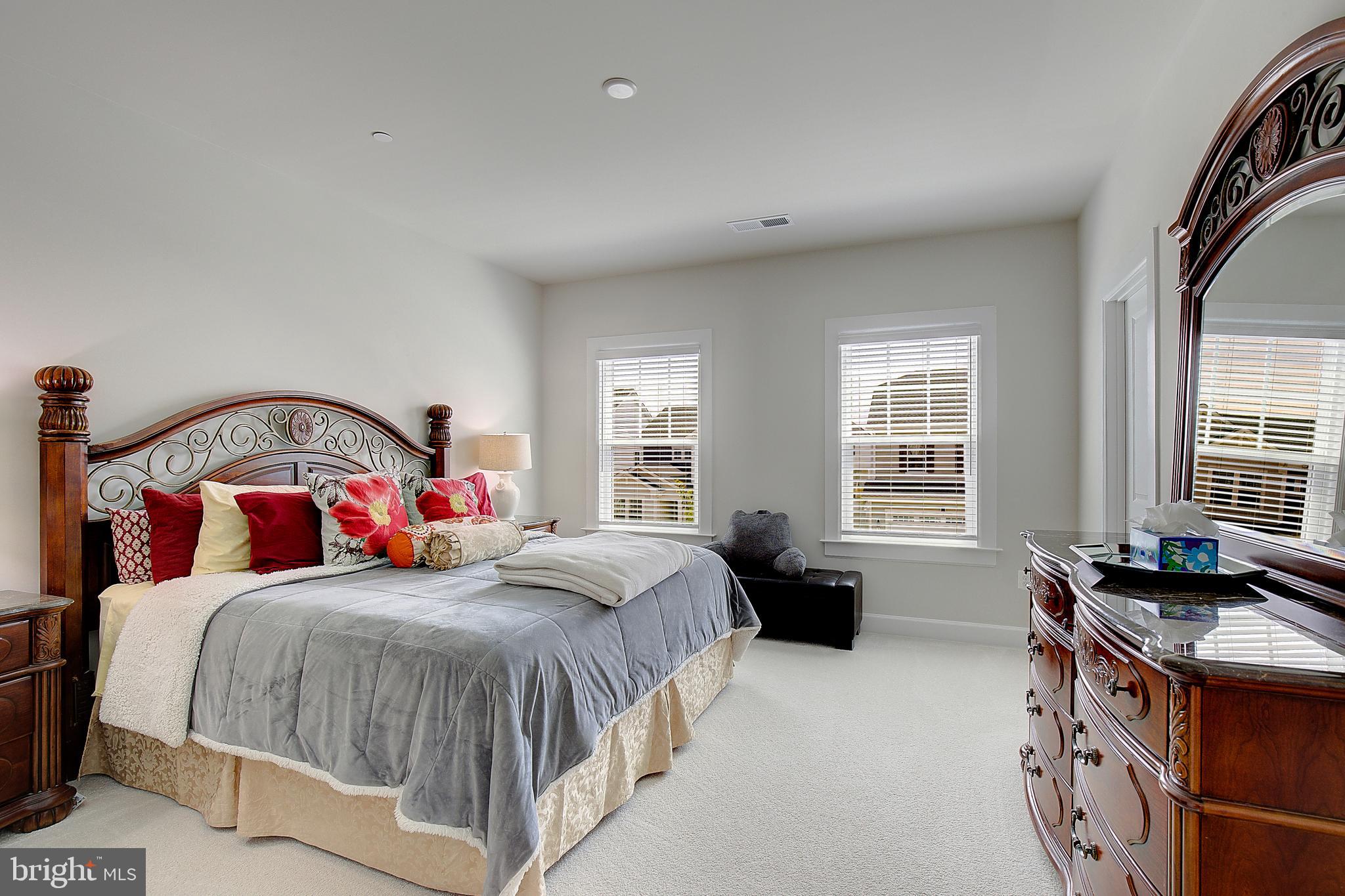 TWO RIVERS - Residential