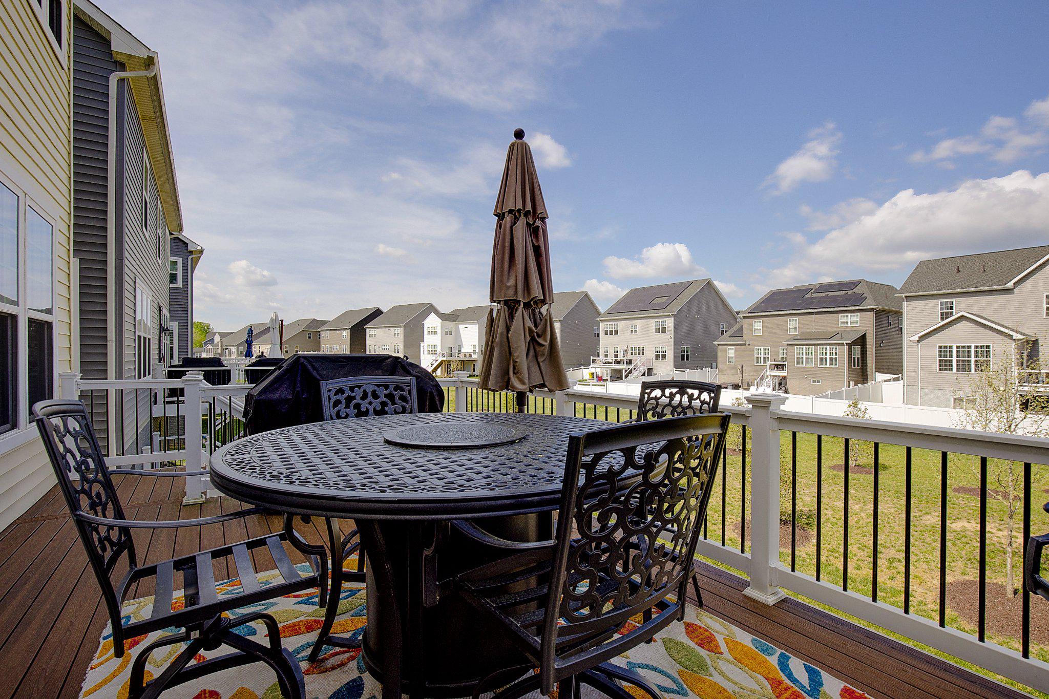 TWO RIVERS - Residential