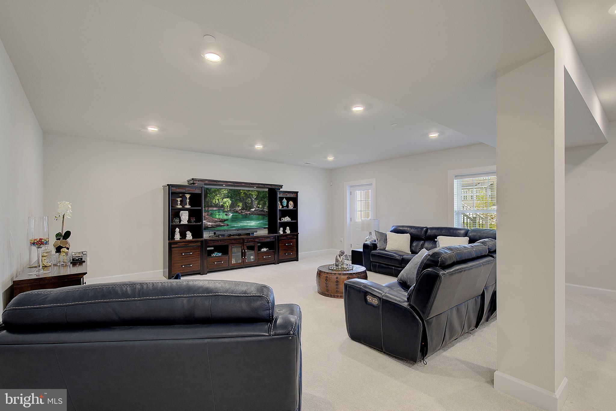 TWO RIVERS - Residential