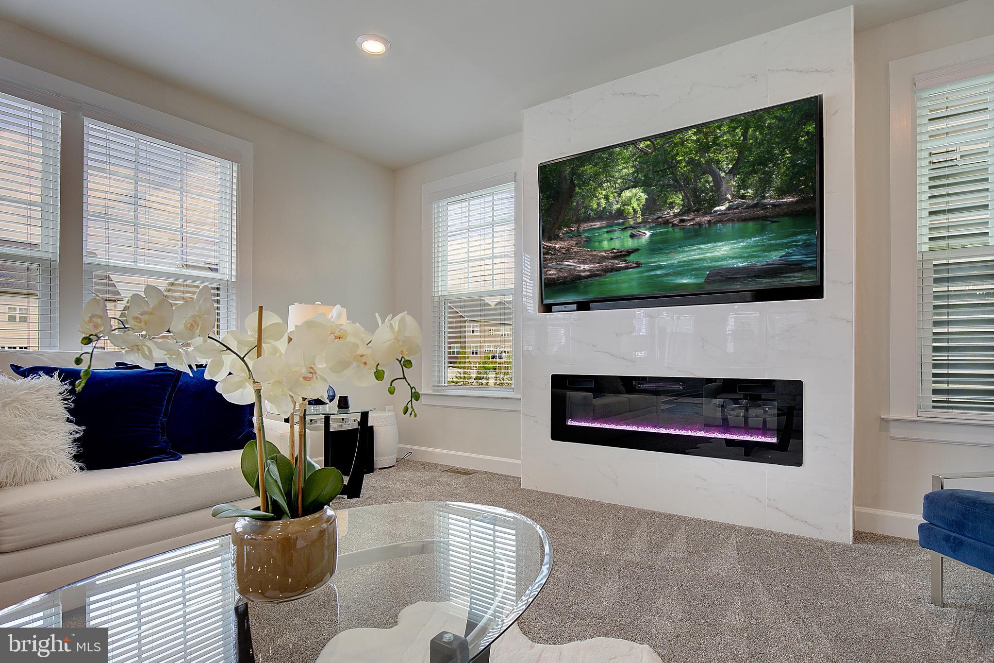 TWO RIVERS - Residential