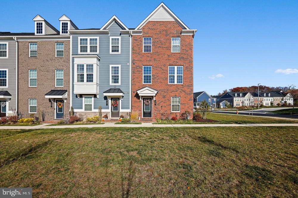 GREENLEIGH AT CROSSROADS - Residential Lease