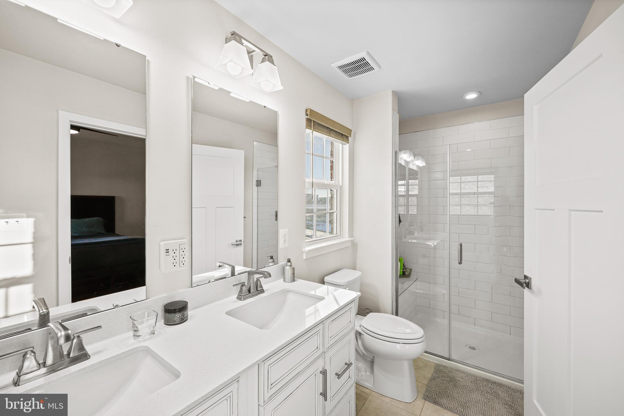 GREENLEIGH AT CROSSROADS - Residential Lease