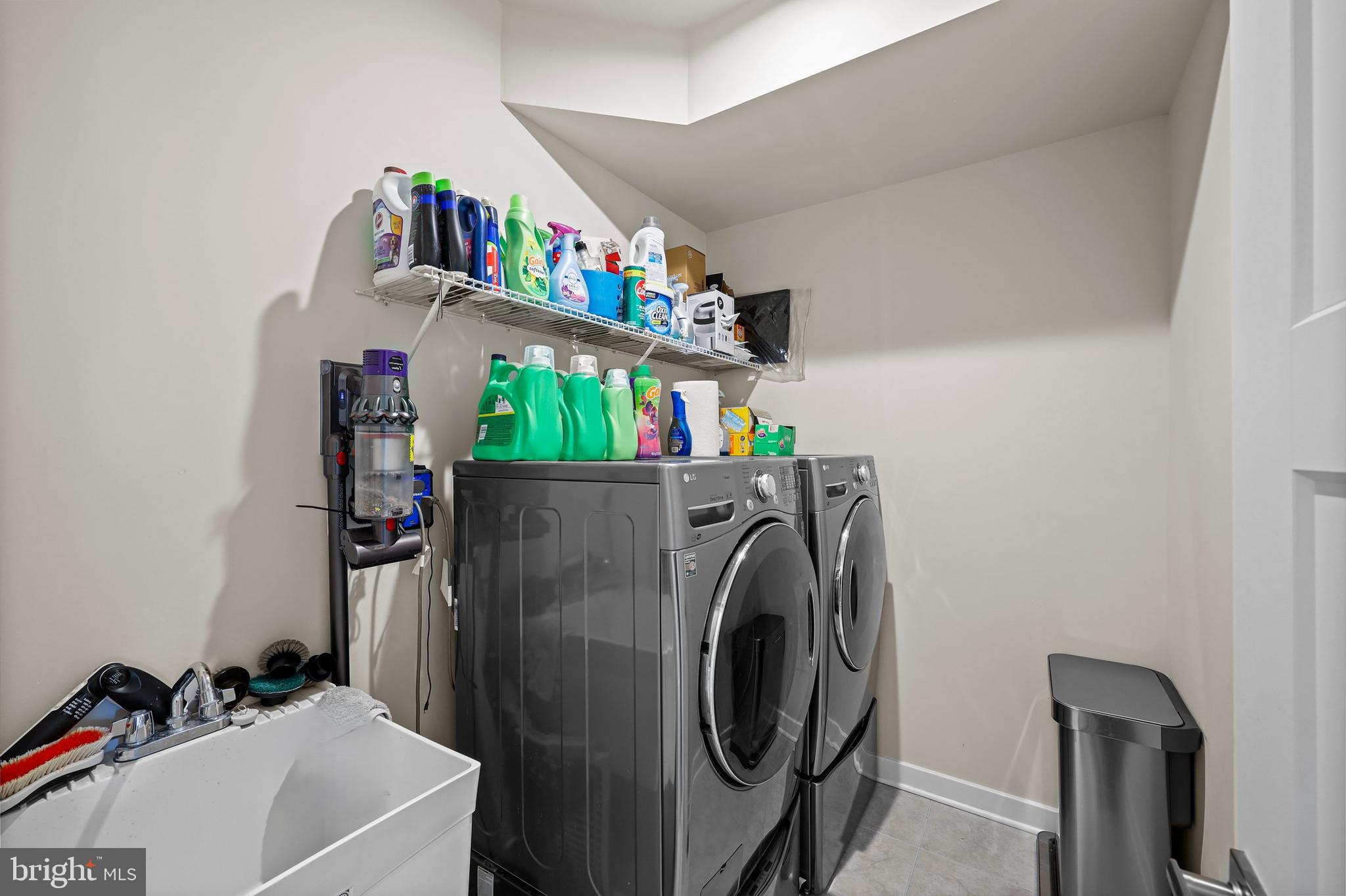 GREENLEIGH AT CROSSROADS - Residential Lease