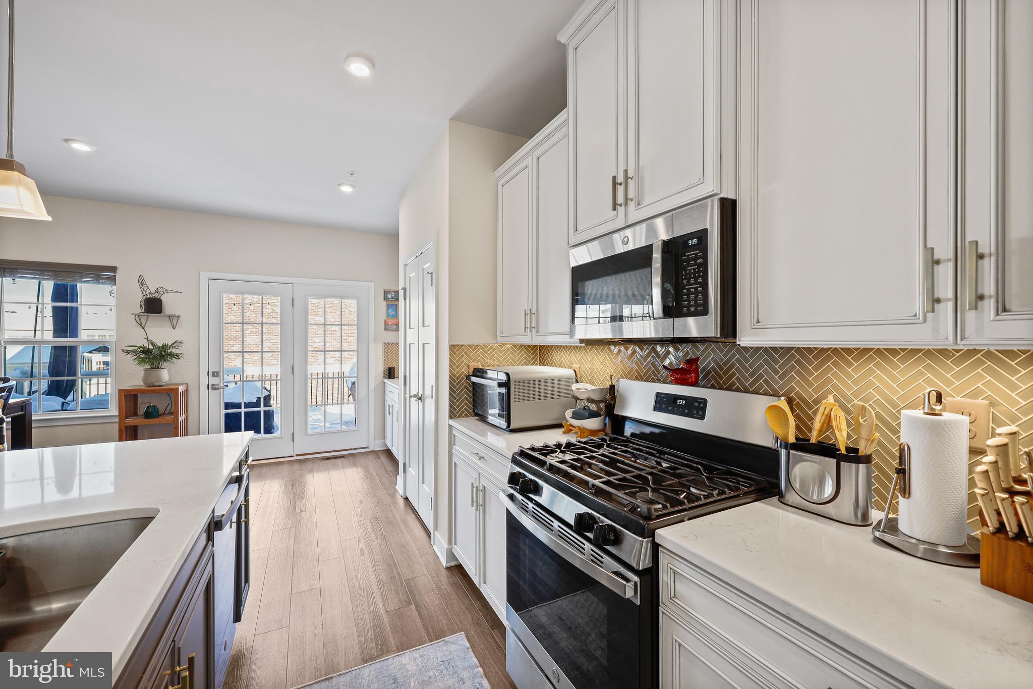 GREENLEIGH AT CROSSROADS - Residential Lease