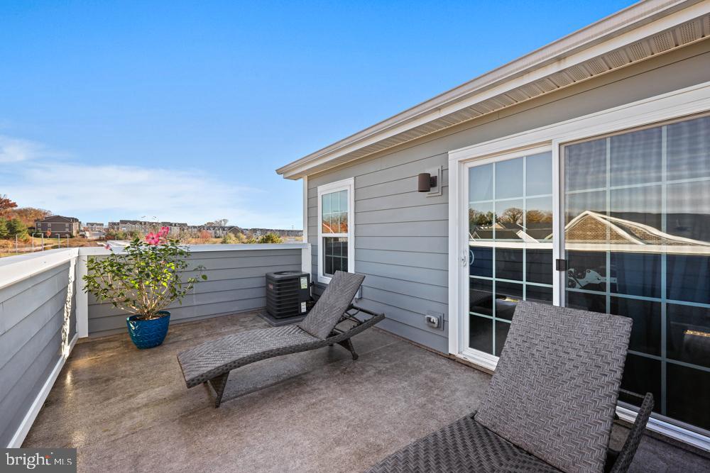 GREENLEIGH AT CROSSROADS - Residential Lease