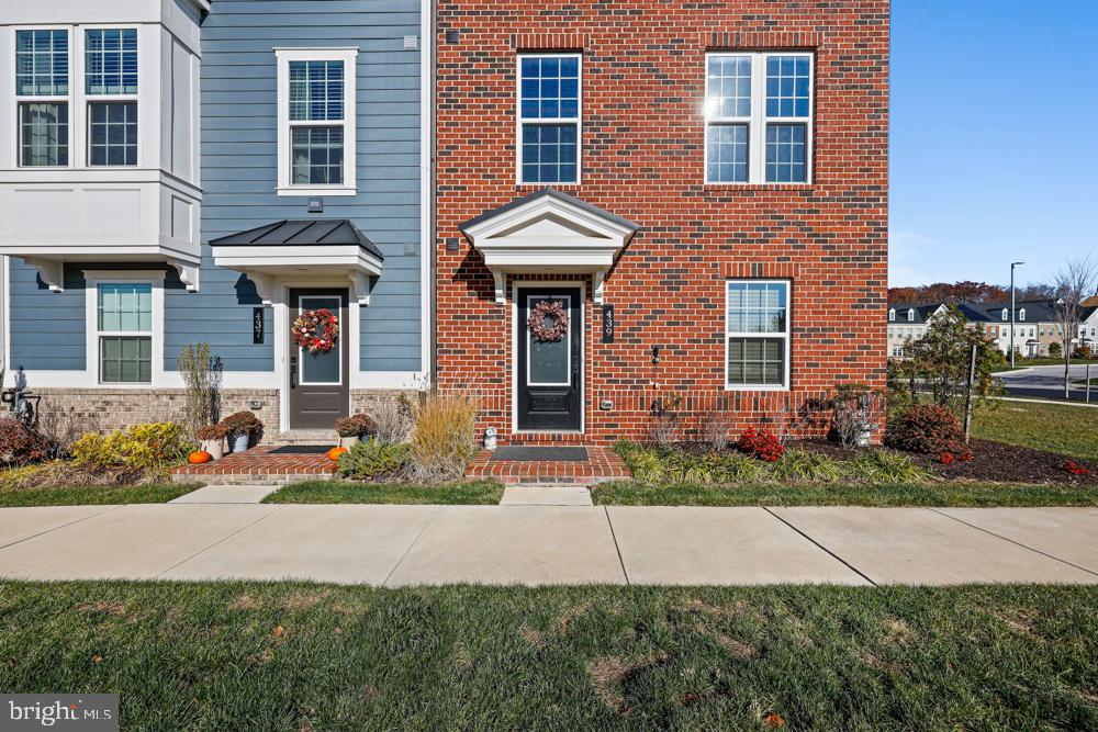 GREENLEIGH AT CROSSROADS - Residential Lease