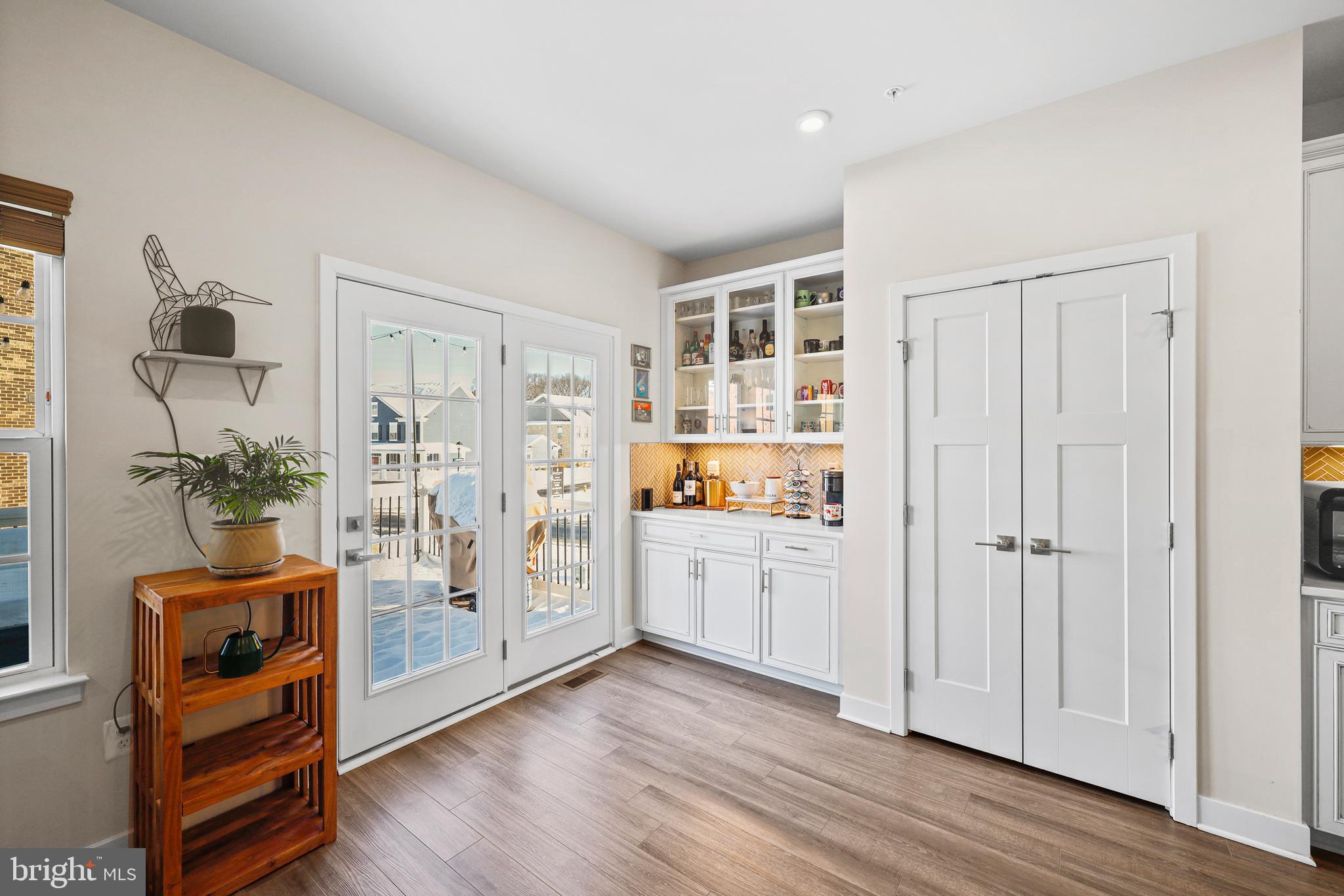 GREENLEIGH AT CROSSROADS - Residential Lease