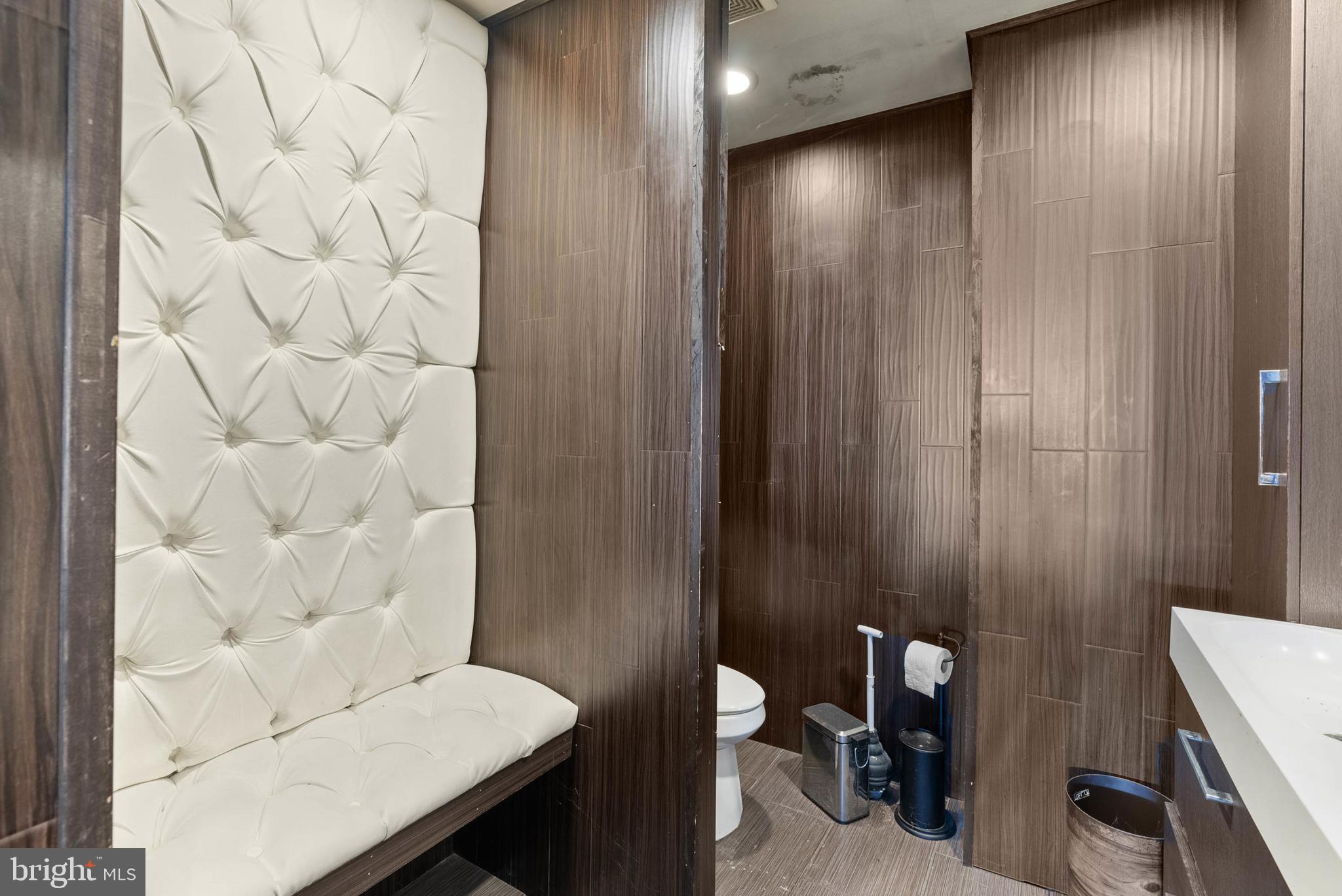 BELLA VISTA - Commercial Sale