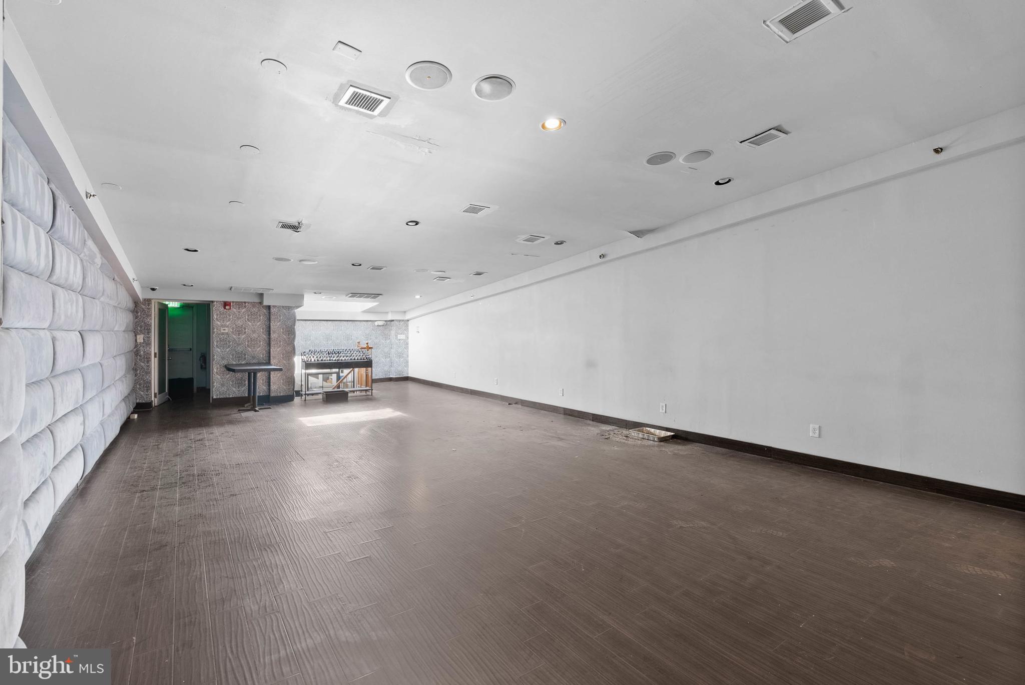 BELLA VISTA - Commercial Sale