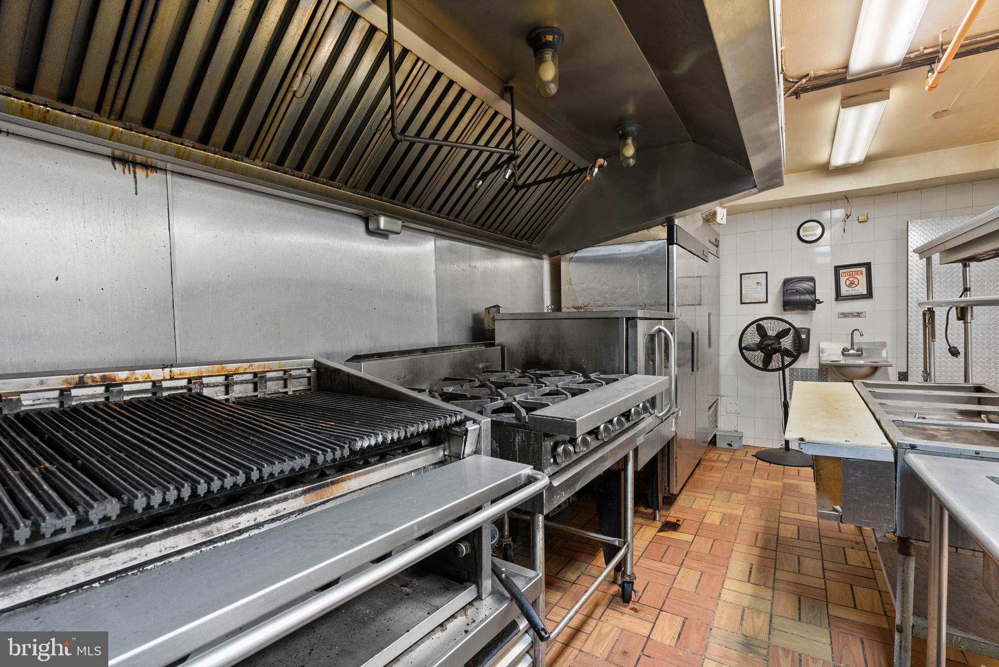 BELLA VISTA - Commercial Sale