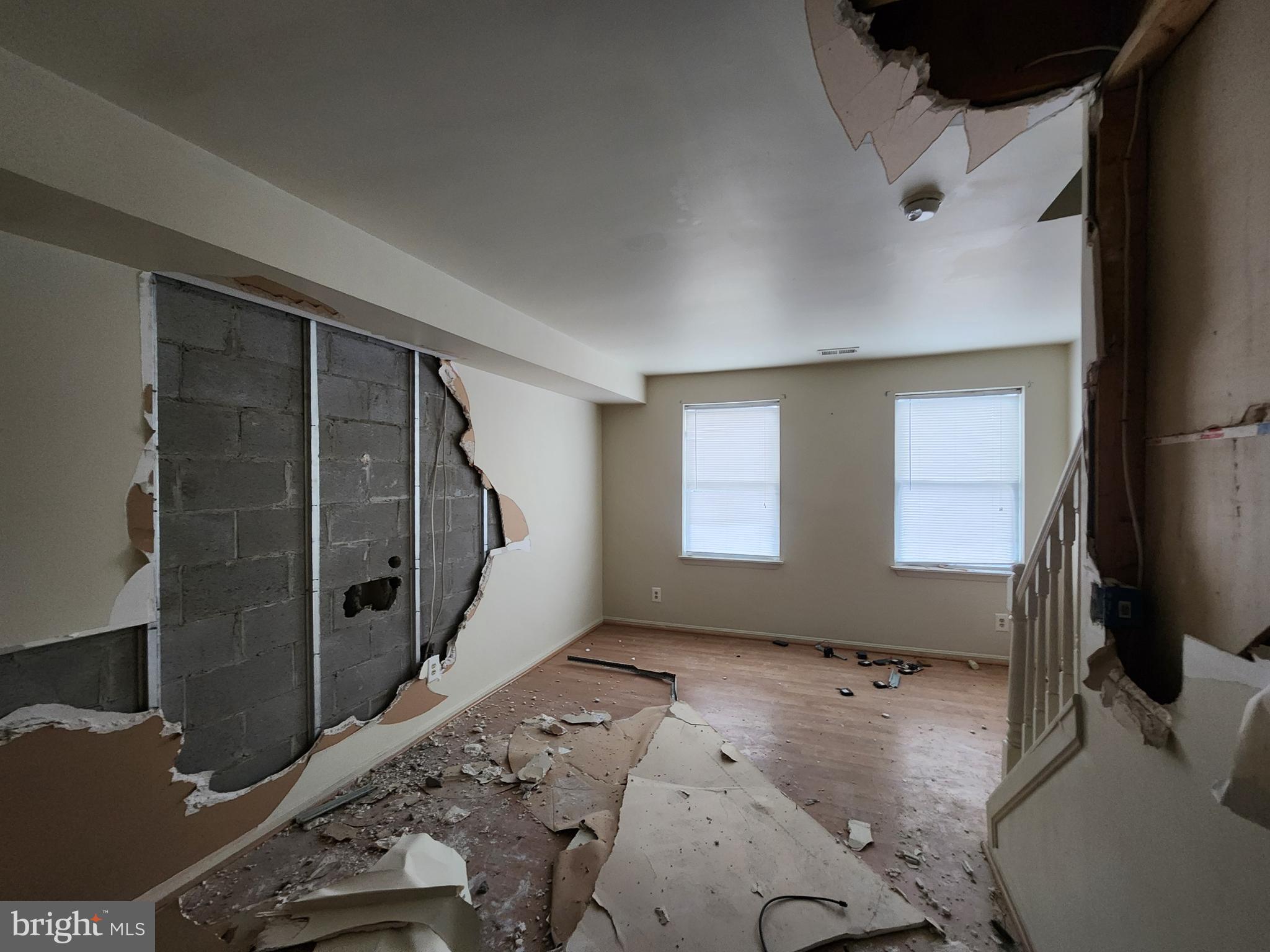 SANDTOWN-WINCHESTER - Residential