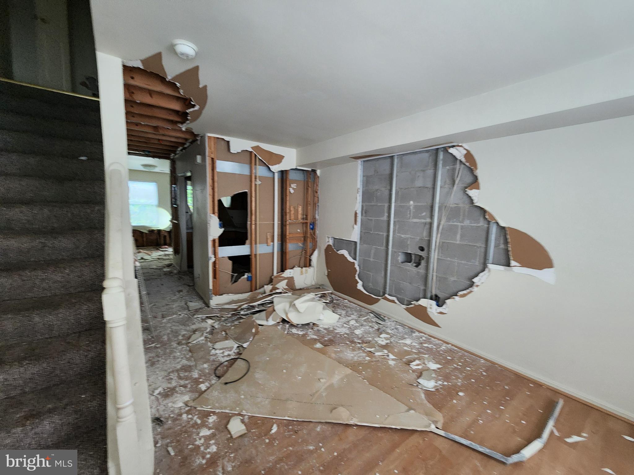 SANDTOWN-WINCHESTER - Residential